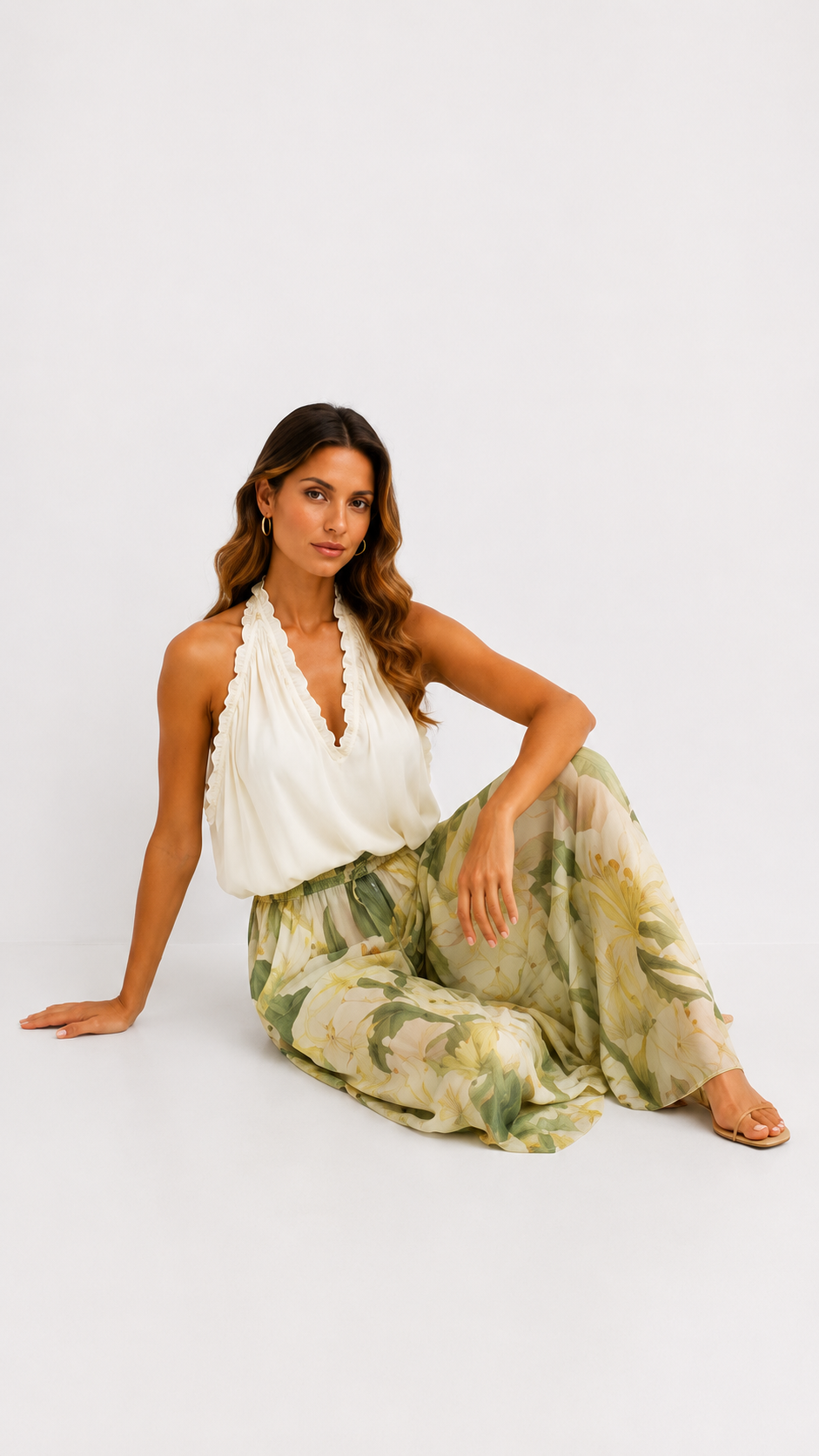 Alessandra | Top Sin Mangas de Gasa con Volantes y Pantalón Estampado de Lirios