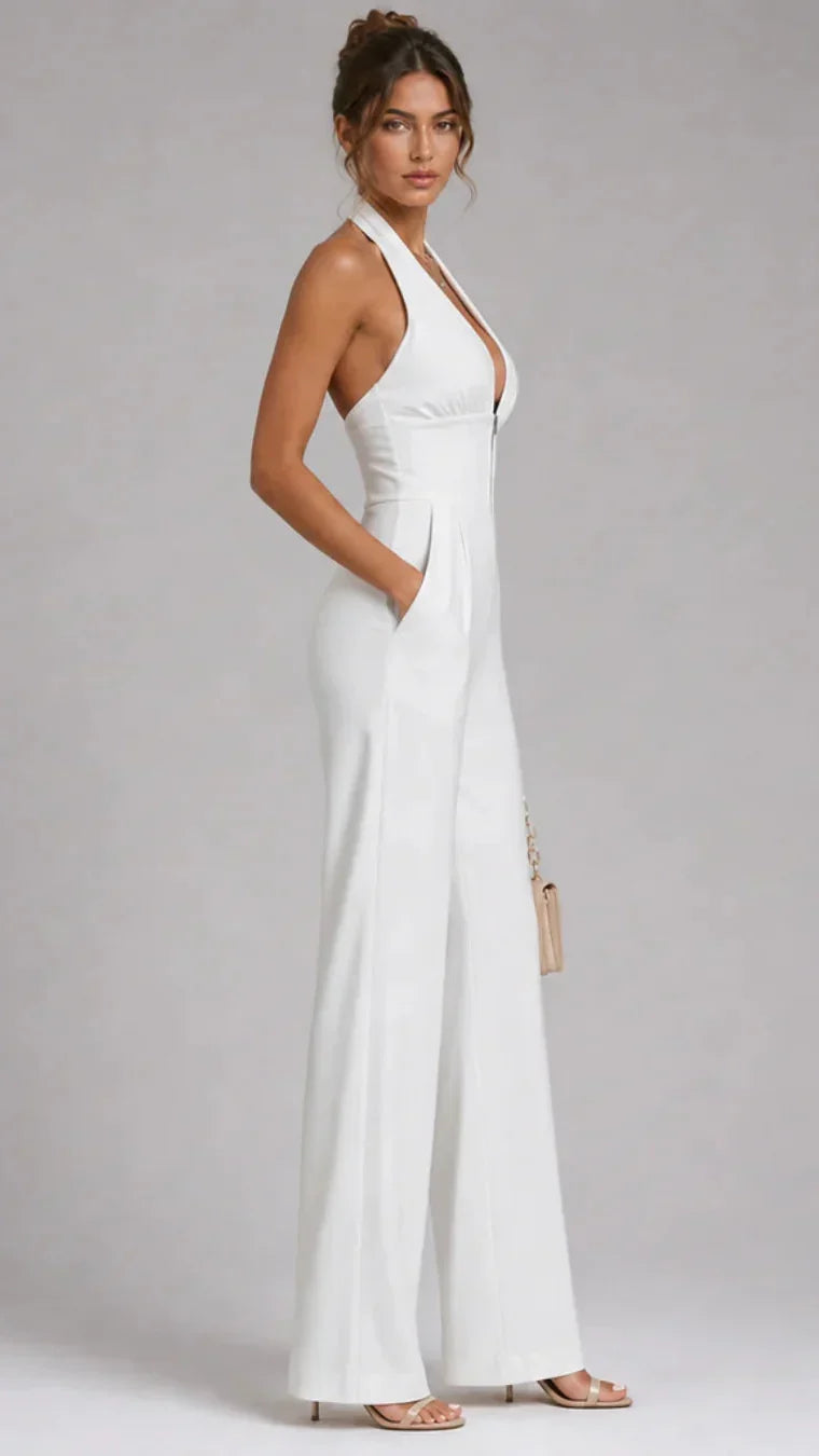 Nymera | Jumpsuit Elegante de Pierna Amplia y Cuello Halter