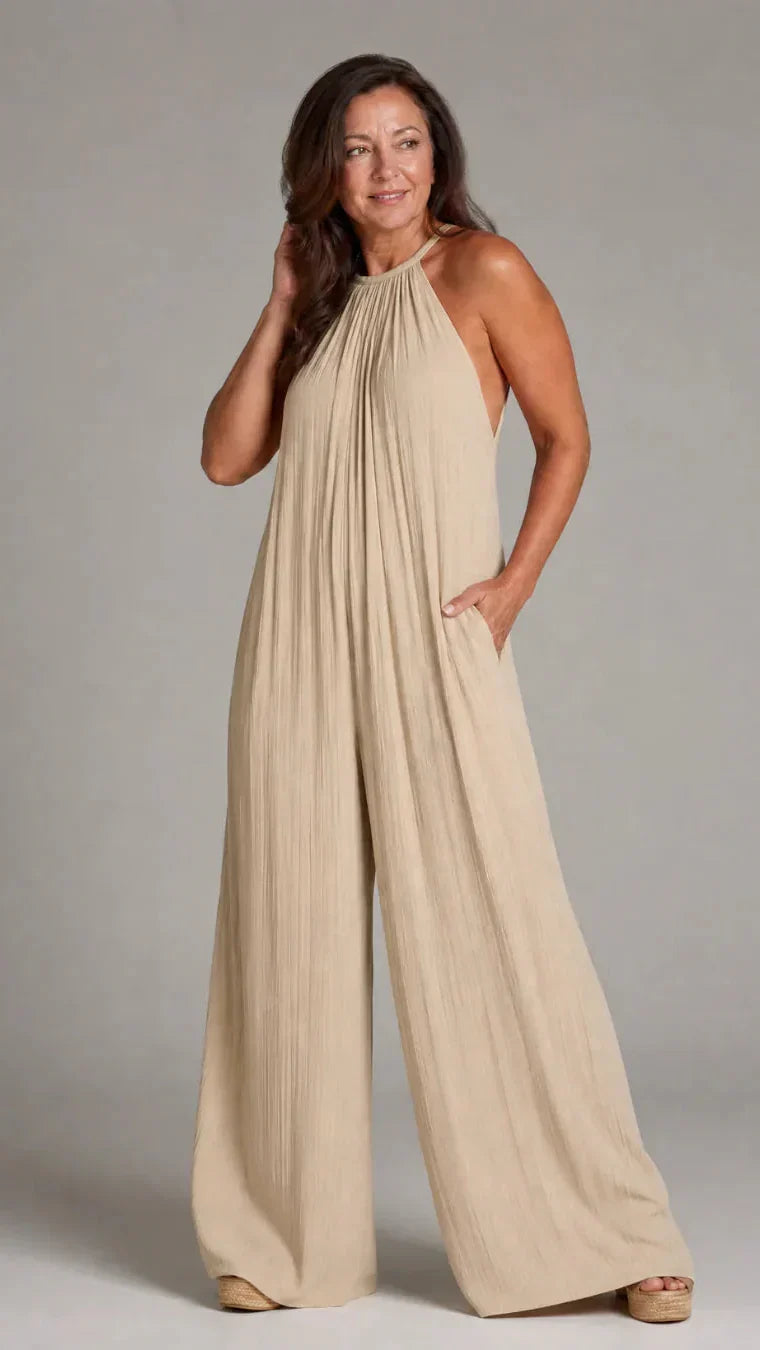 Sylvara | Jumpsuit Elegante de Pierna Amplia y Cuello Halter