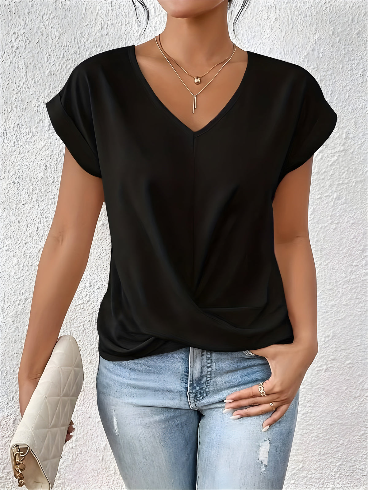 Bella | Top Clásico Cuello en V con Detalle Twist