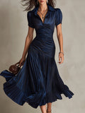 Adriana ∙ Vestido midi satinado de rayas retro