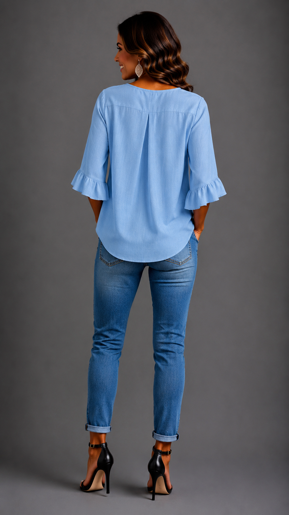 Sophia | Blusa lisa de algodón y lino con botones de madera y volantes