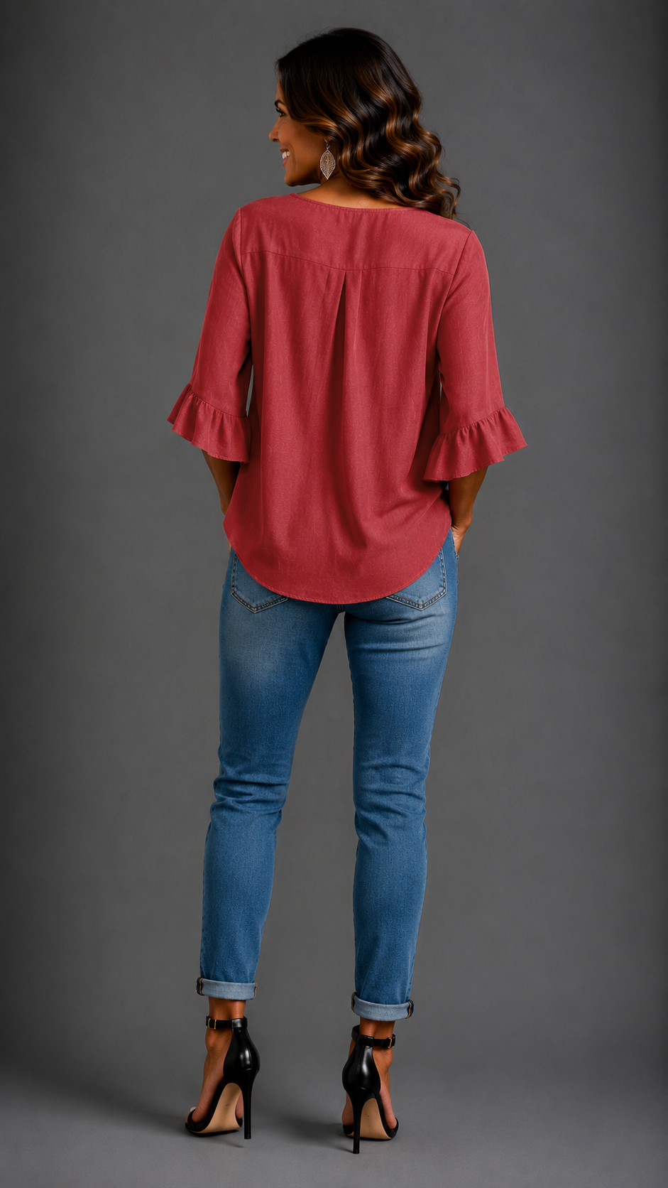 Sophia | Blusa lisa de algodón y lino con botones de madera y volantes