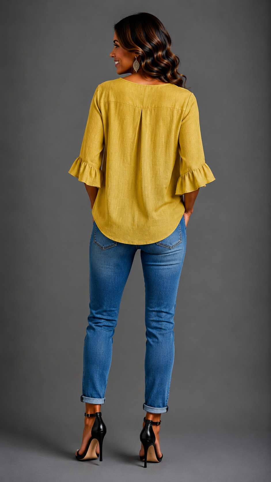Sophia | Blusa lisa de algodón y lino con botones de madera y volantes
