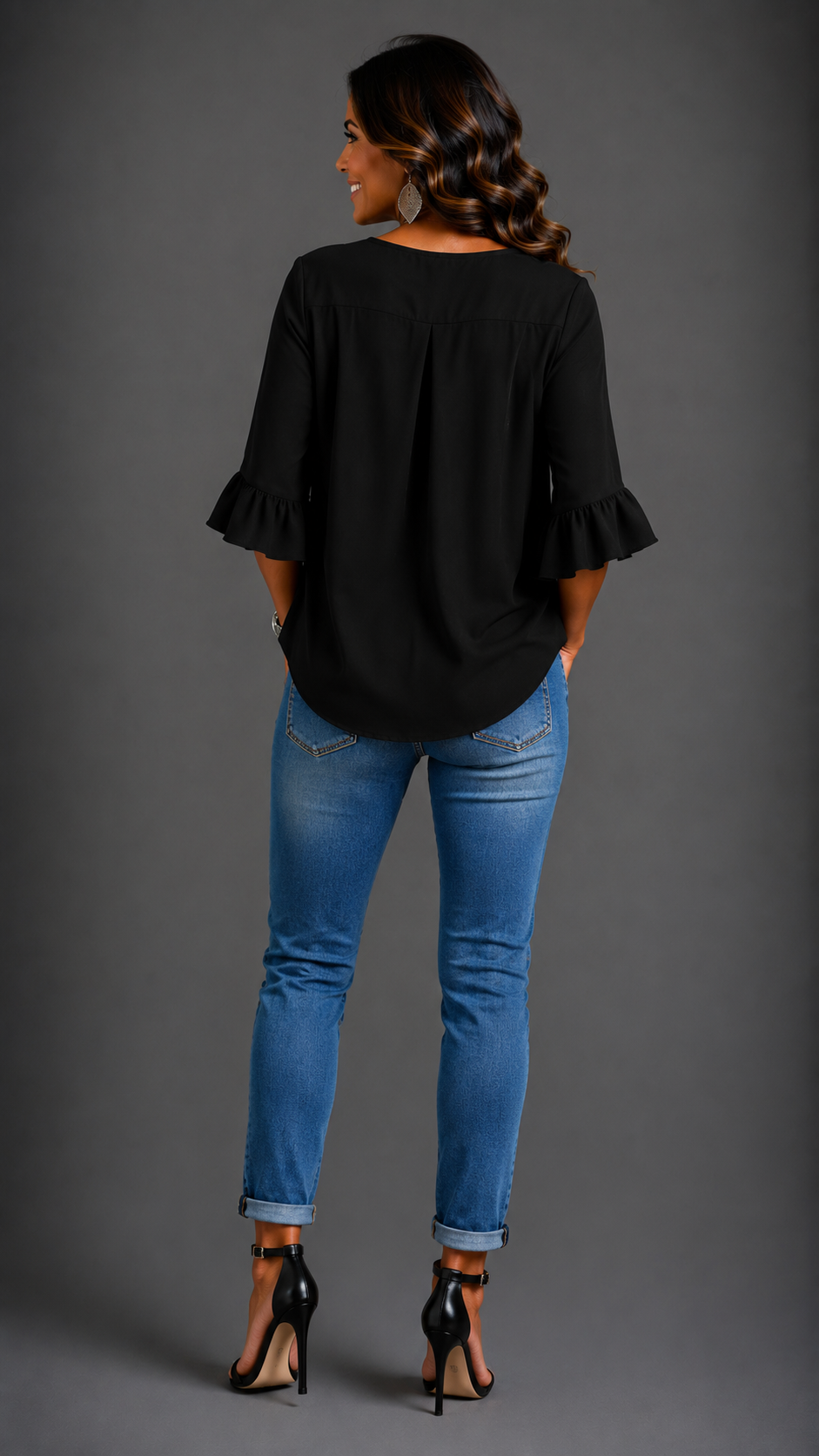Sophia | Blusa lisa de algodón y lino con botones de madera y volantes