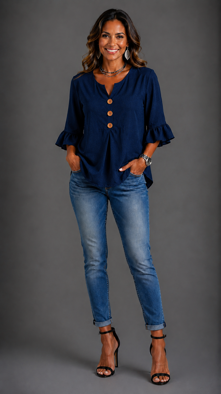 Sophia | Blusa lisa de algodón y lino con botones de madera y volantes