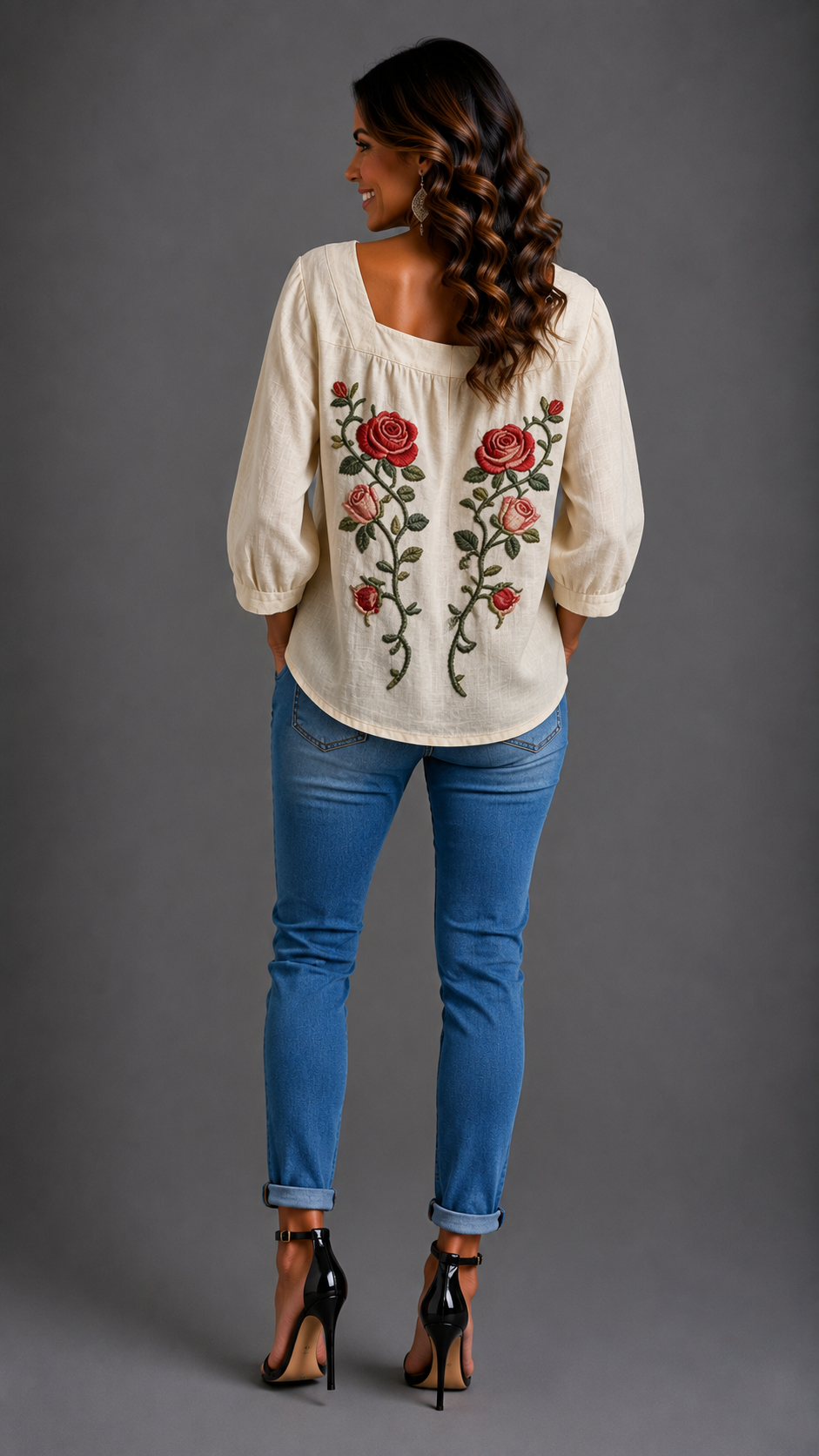 Amelia | Blusa sencilla de cuello cuadrado y manga larga