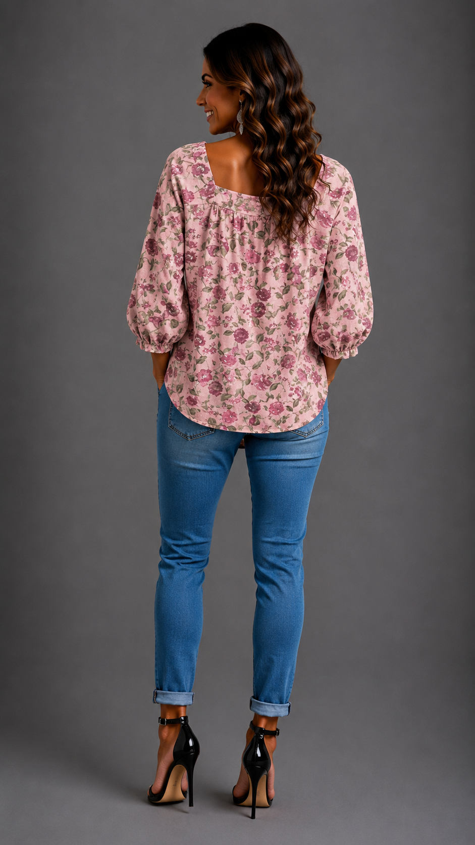 Amelia | Blusa sencilla de cuello cuadrado y manga larga