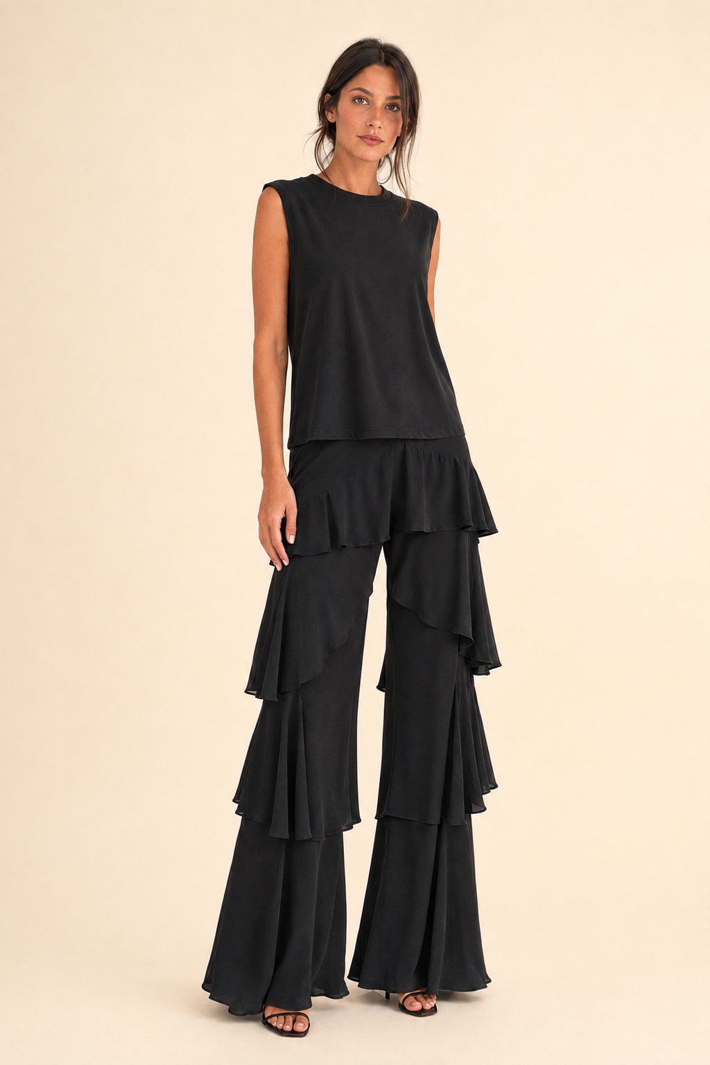 Conjunto Top Cropped y Pantalón Palazzo con Volantes en Capas – Noir
