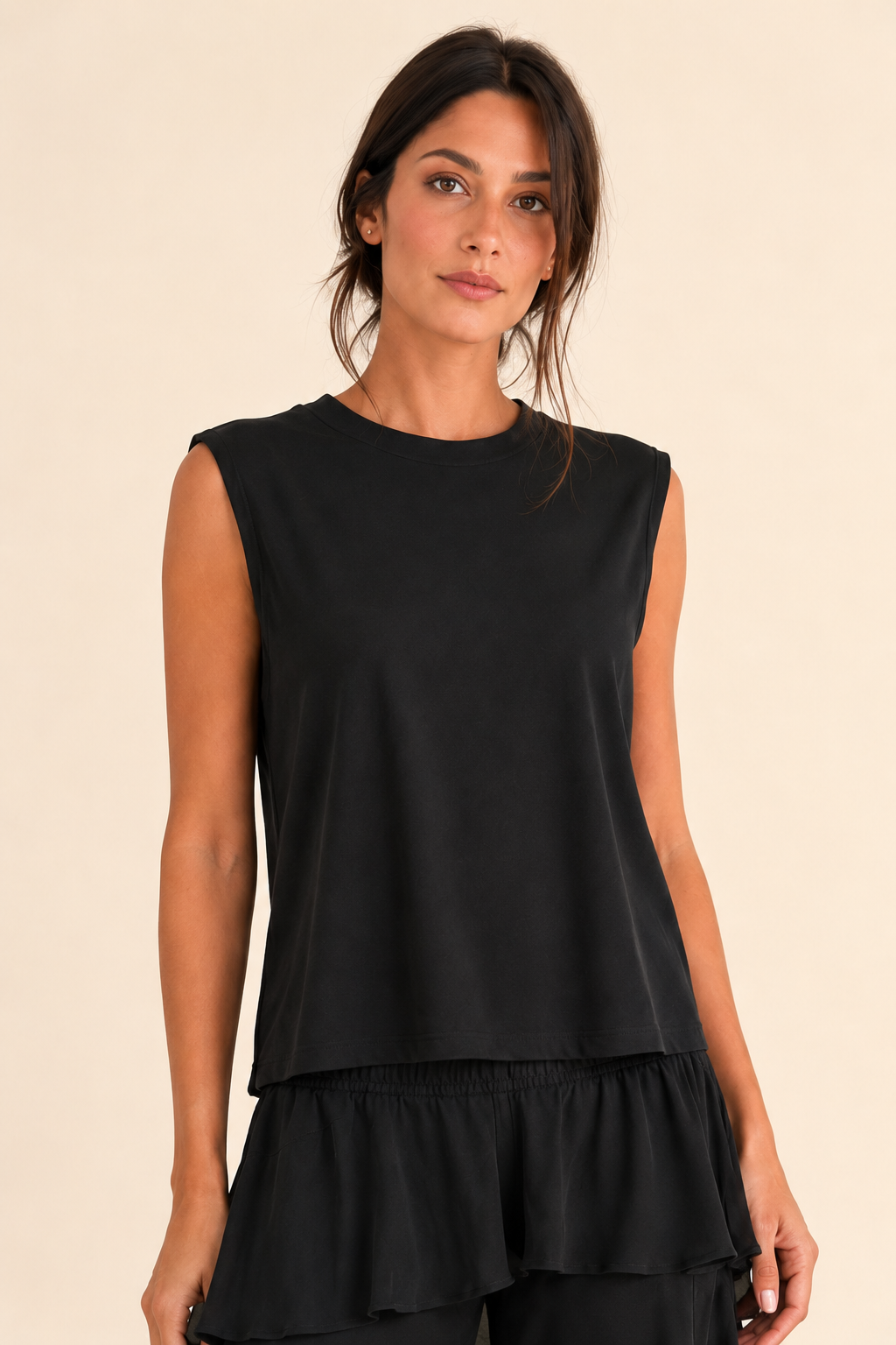 Conjunto Top Cropped y Pantalón Palazzo con Volantes en Capas – Noir