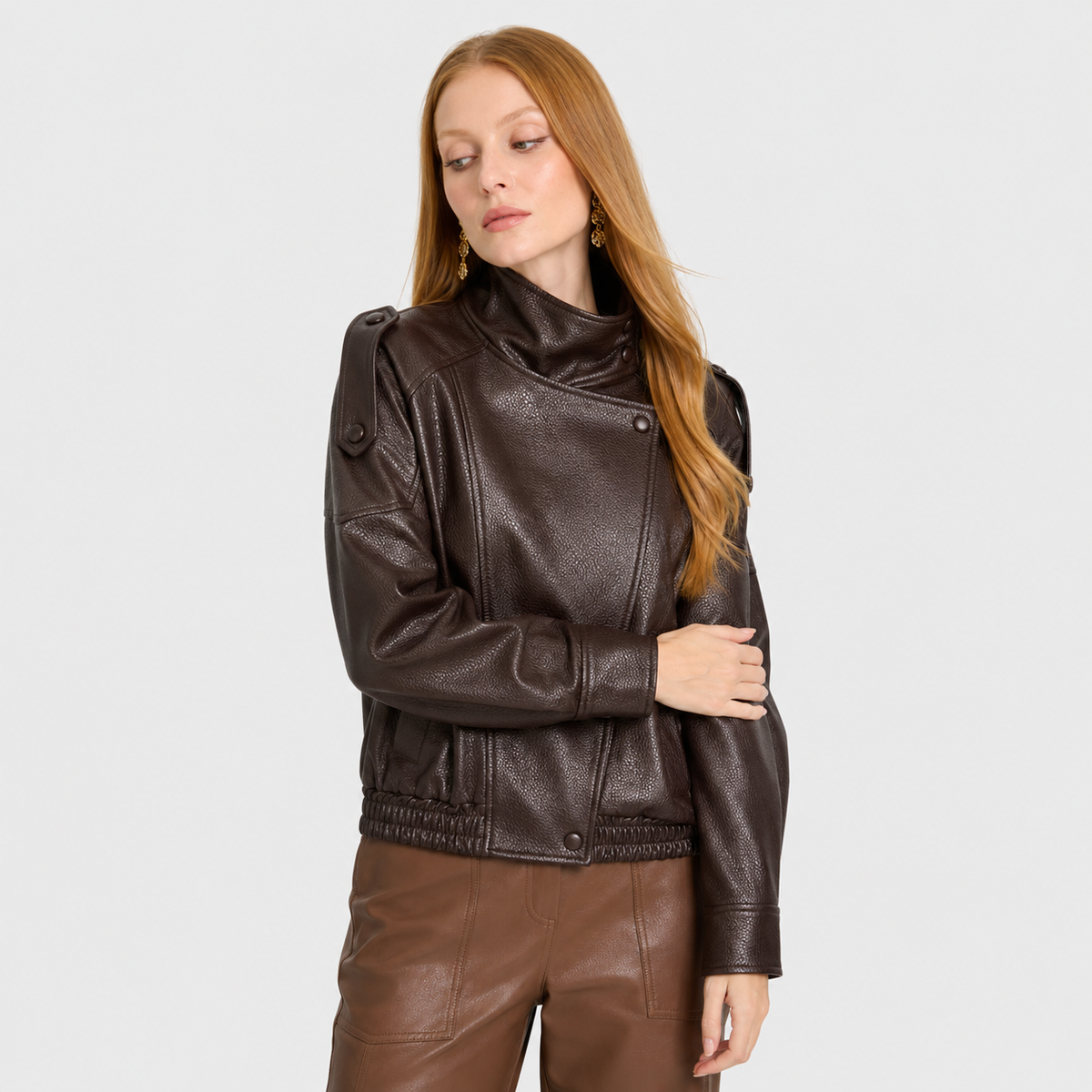Chaqueta Femenina de Piel Premium Oversized Cuello Alto – Bruges