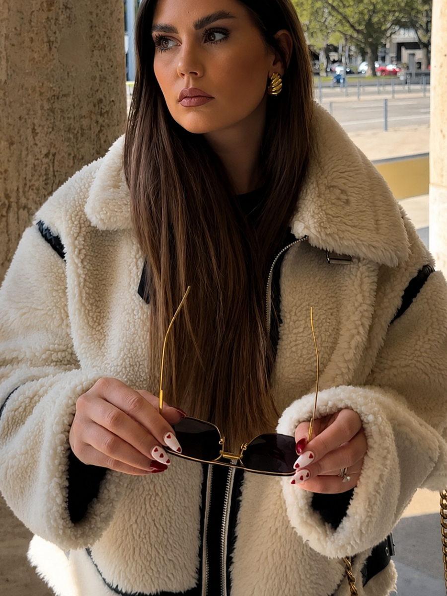 Chaqueta Femenina Afelpada Teddy con Detalles en Cuero – Oslo