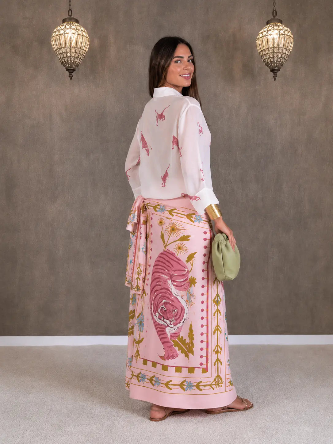 Conjunto Rosa Estampado de Tigre con Camisa y Falda Larga - Jaipur