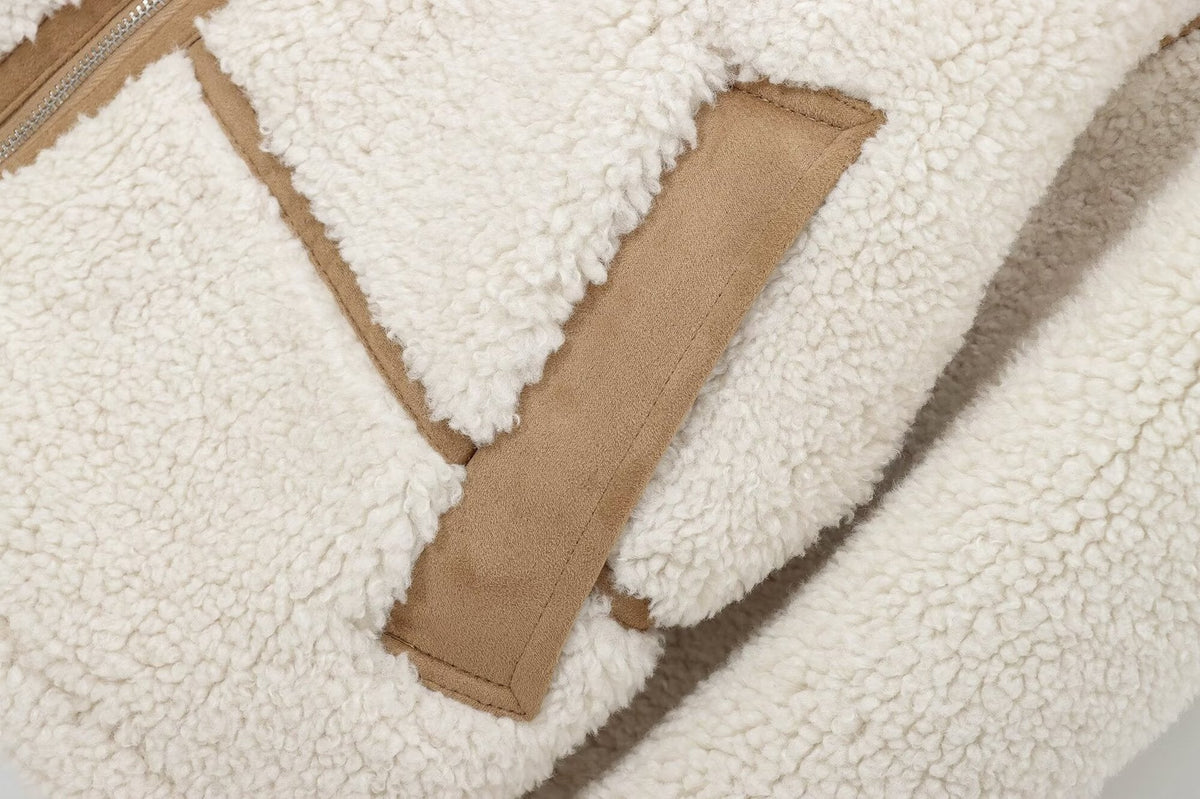 Chaqueta Femenina Afelpada Teddy con Detalles en Cuero – Oslo