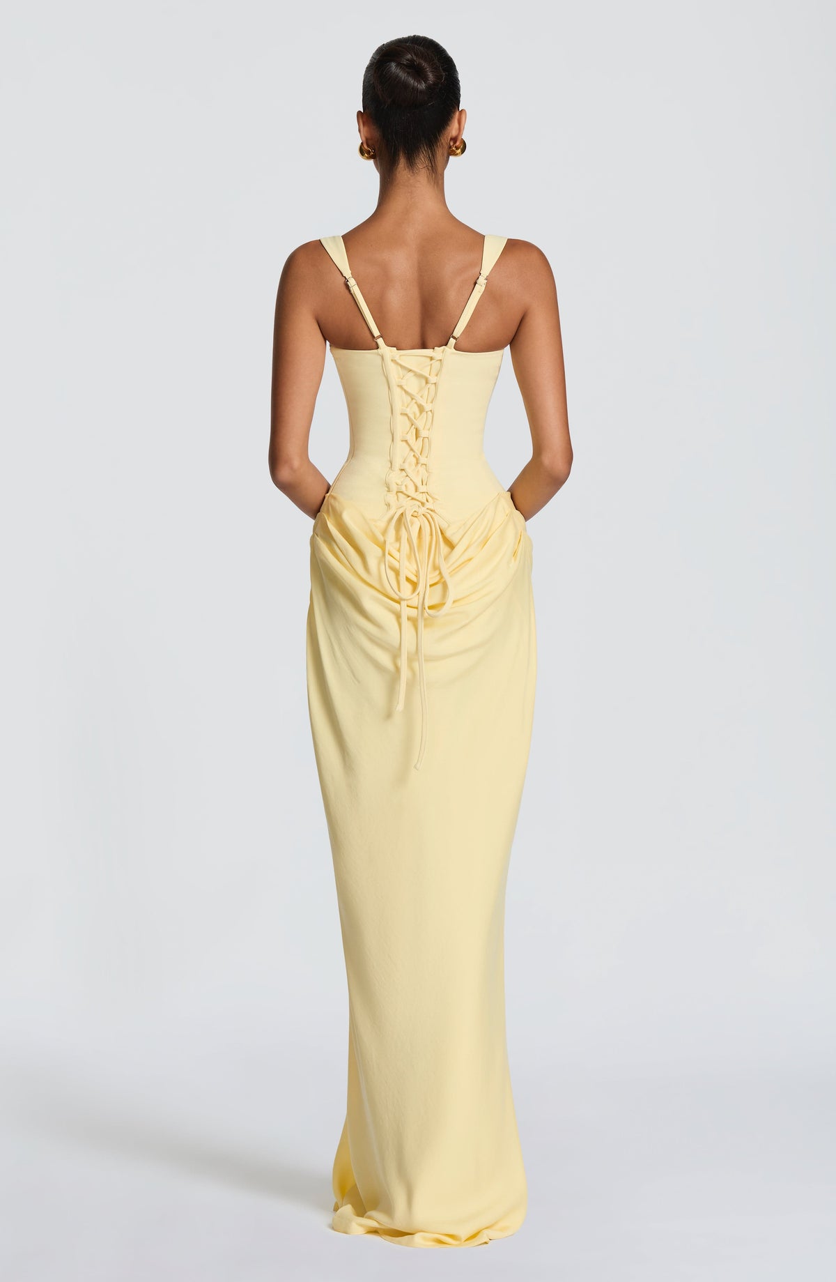 Vestido Largo con Corsé Estructurado y Escote Cuadrado – Mia