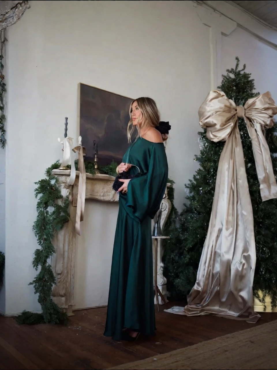Vestido Femenino Largo de Satén Hombro Caído con Manga Amplia – Firenze